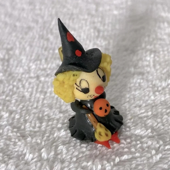 Vintage Handmade 3D Witch Clay Art Pin Brooch - Picture 2 of 10